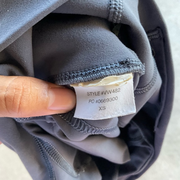 Vuori Track Leggings in a blue-gray color - Picture 8 of 8